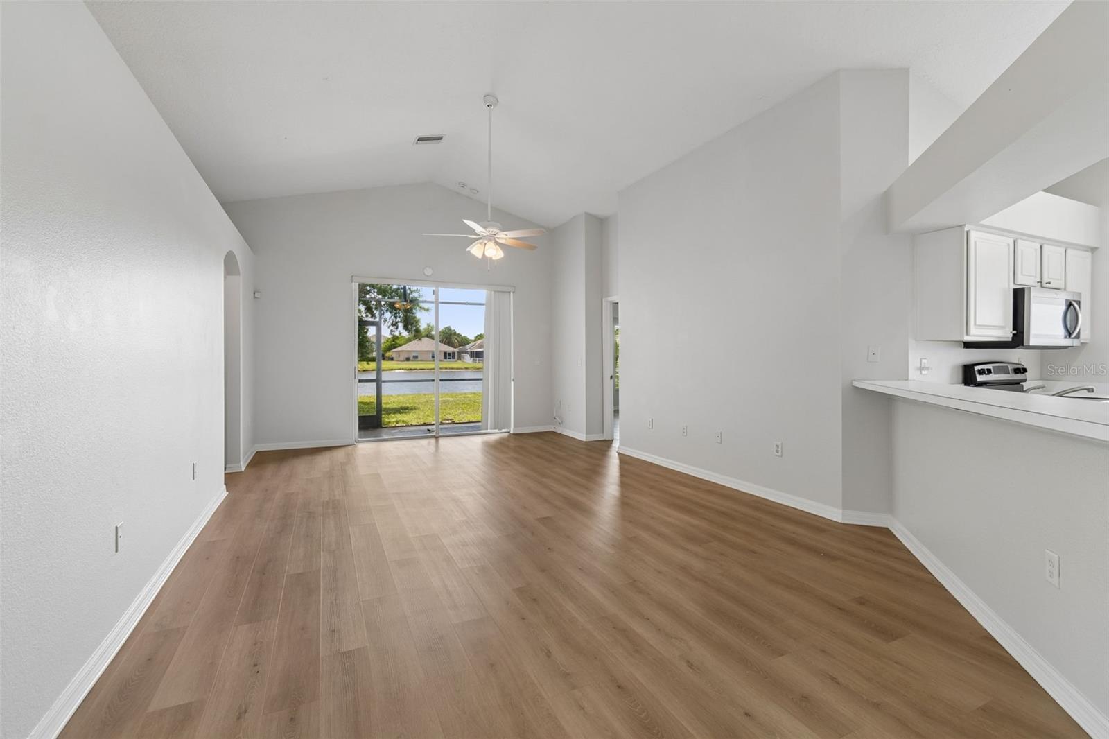 2222 ROANOKE SPRINGS DR, RUSKIN, FL, 33570