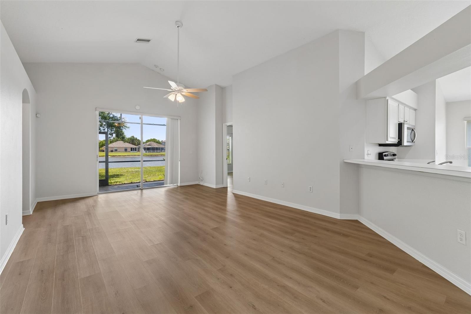 2222 ROANOKE SPRINGS DR, RUSKIN, FL, 33570