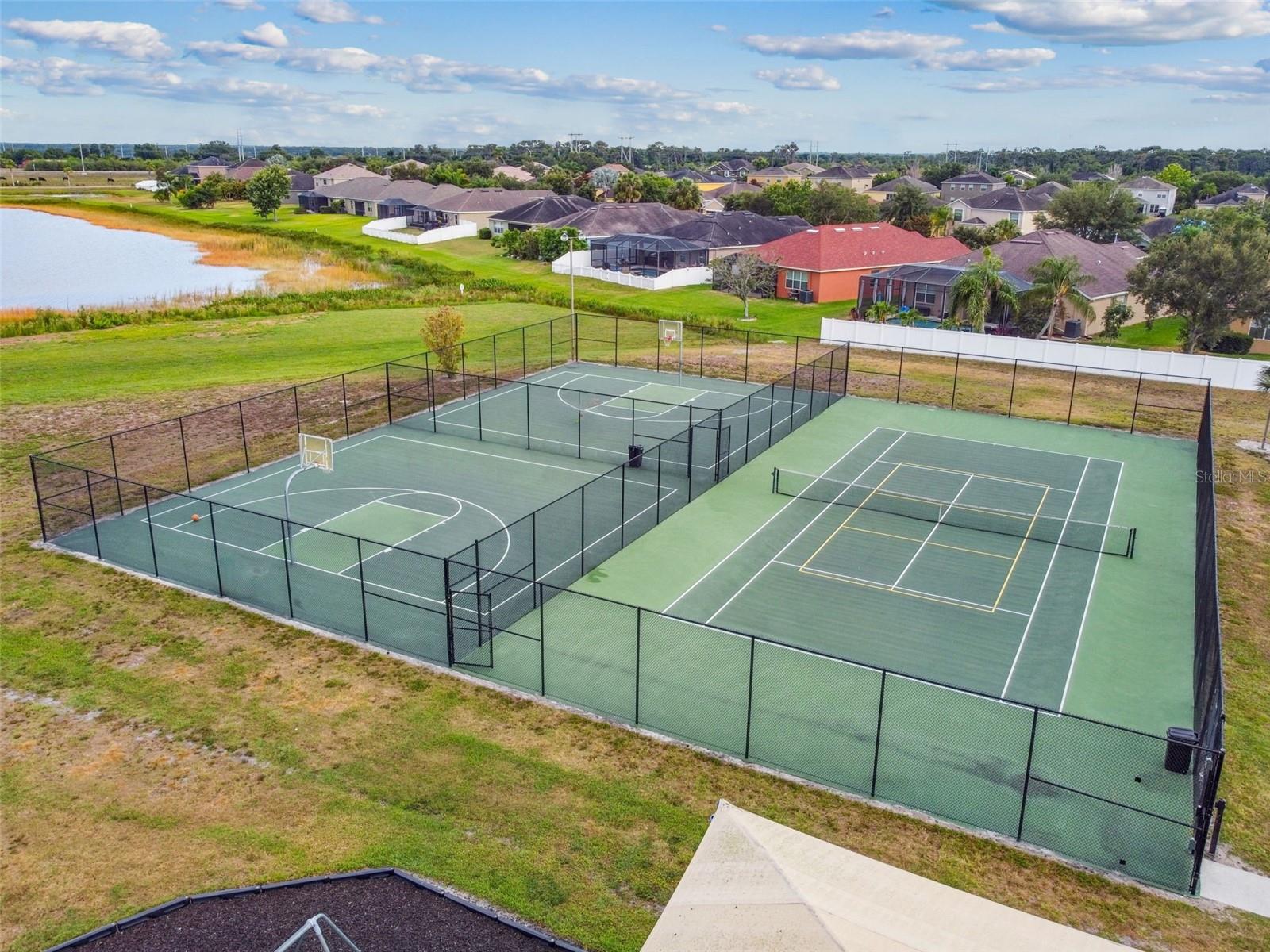 2222 ROANOKE SPRINGS DR, RUSKIN, FL, 33570