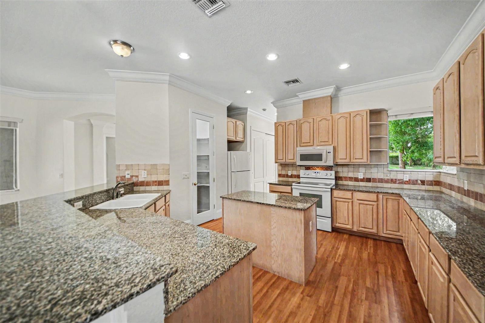 3020 N TANNER RD, ORLANDO, FL, 32826