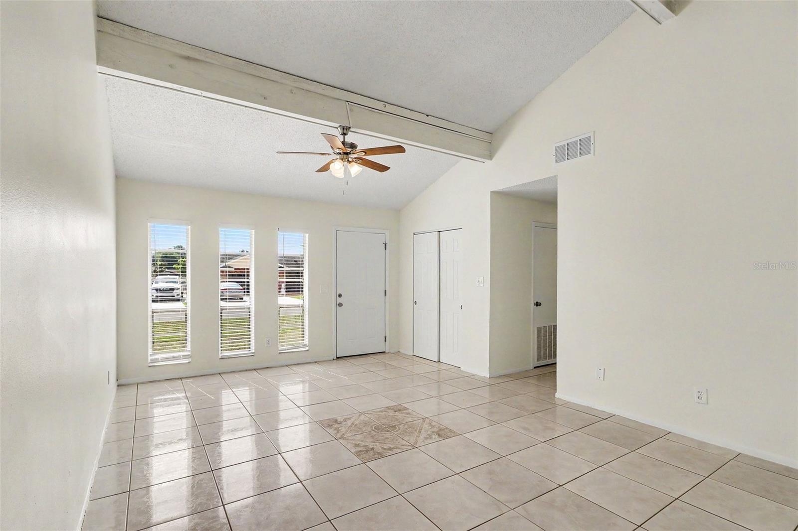 136 W CEDARWOOD CIR, KISSIMMEE, FL, 34743