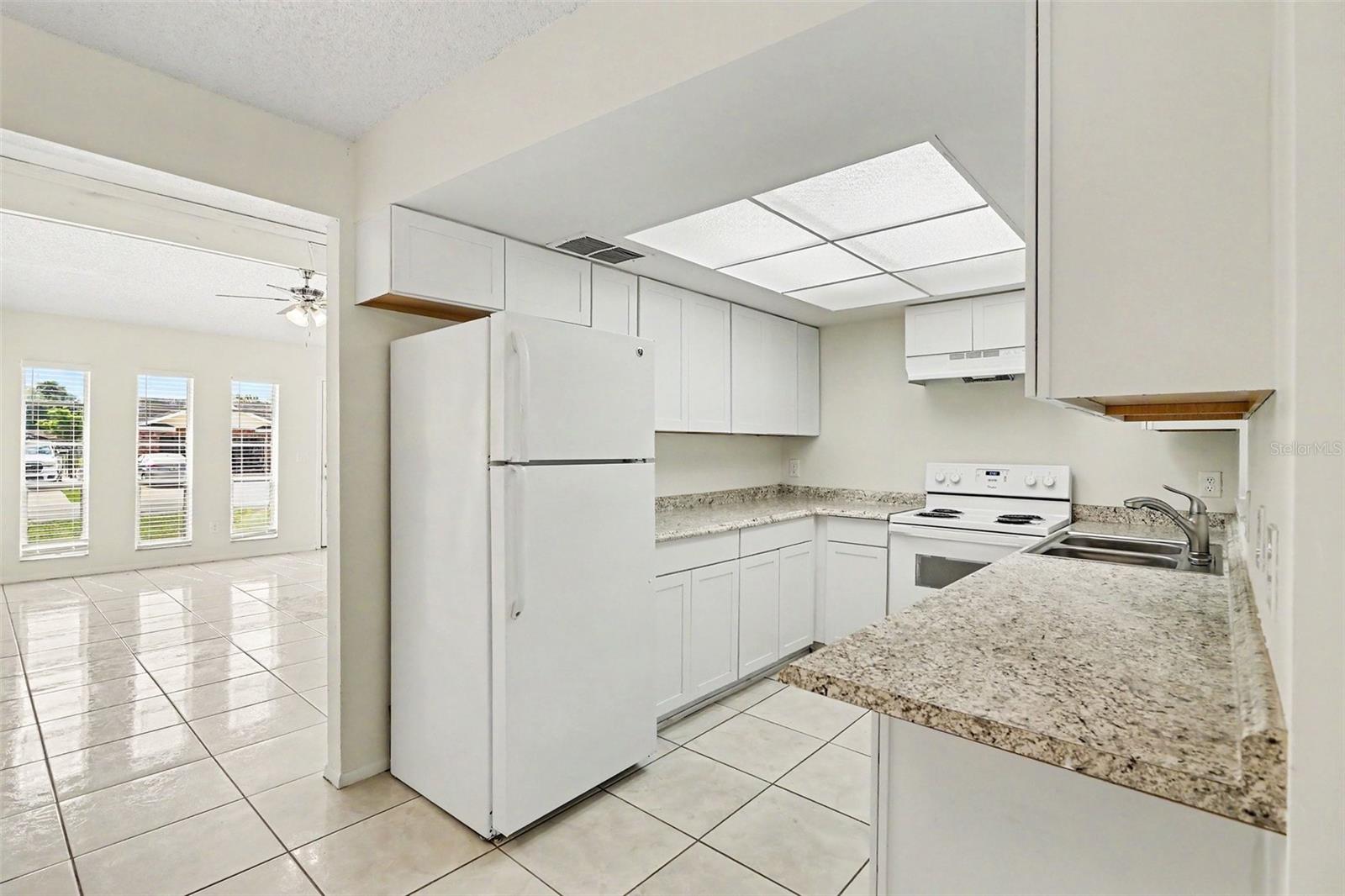 136 W CEDARWOOD CIR, KISSIMMEE, FL, 34743