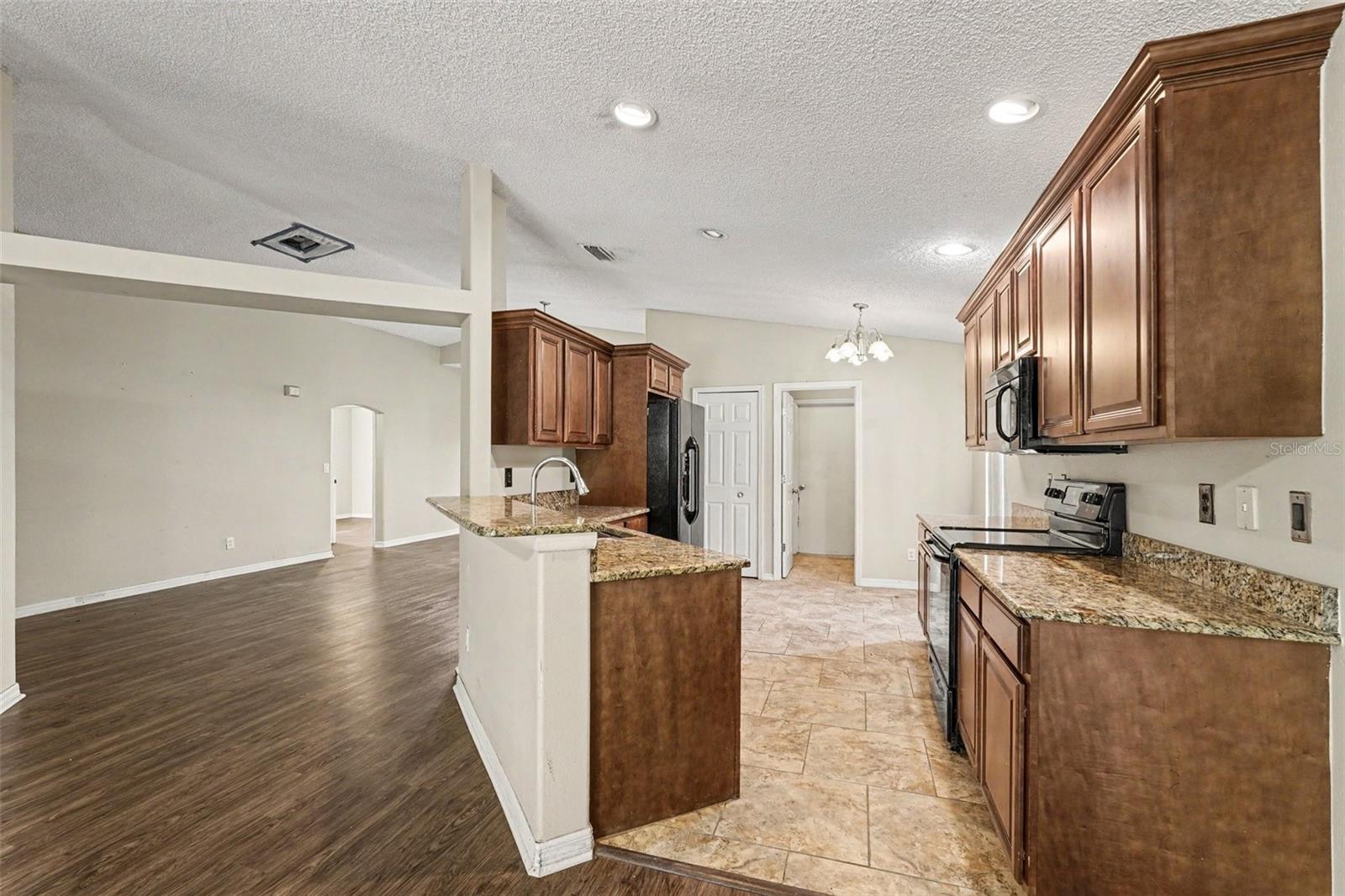560 BENTON DR, MELBOURNE, FL, 32901