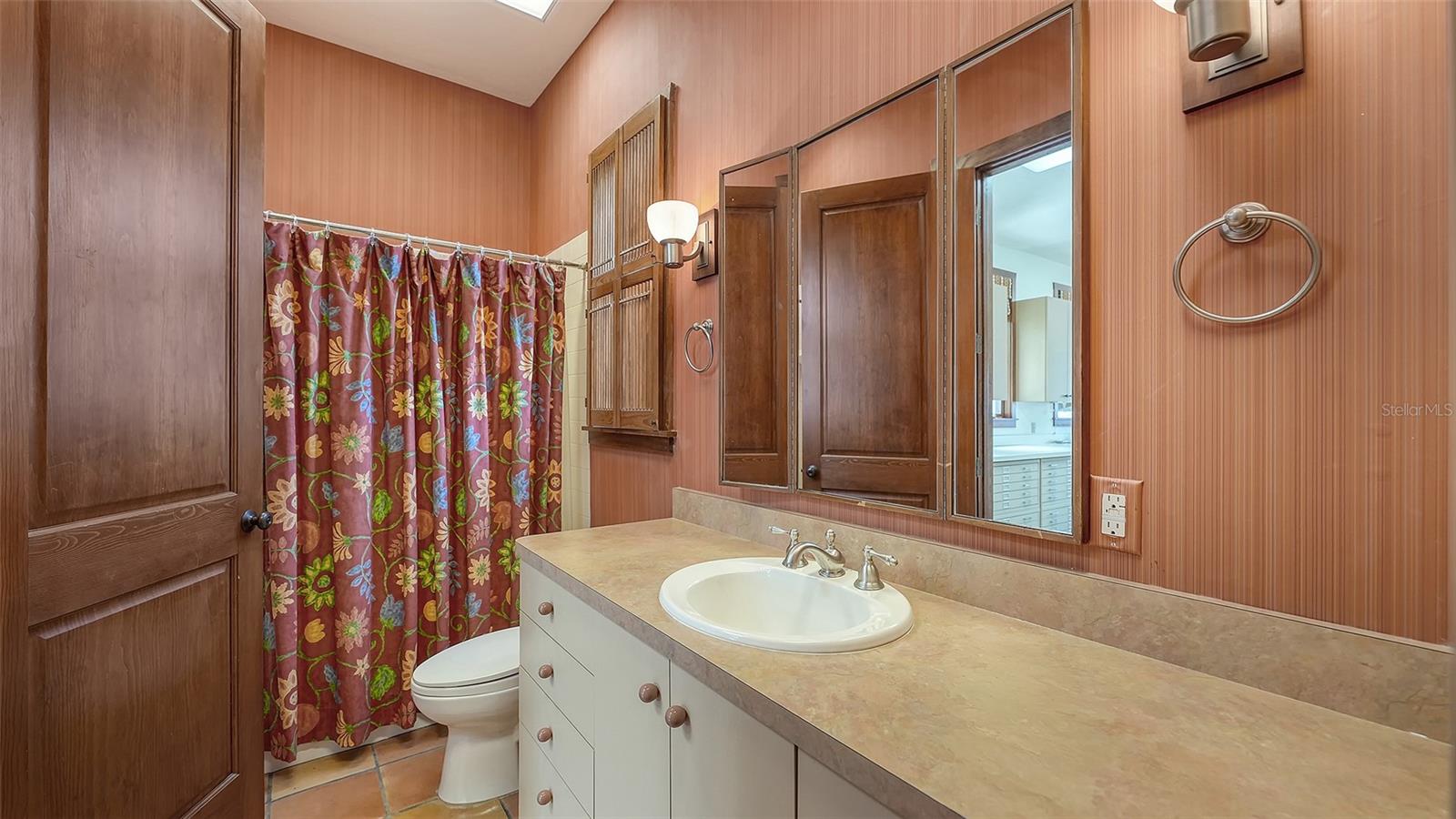 156 EMERSON DR, SARASOTA, FL, 34236