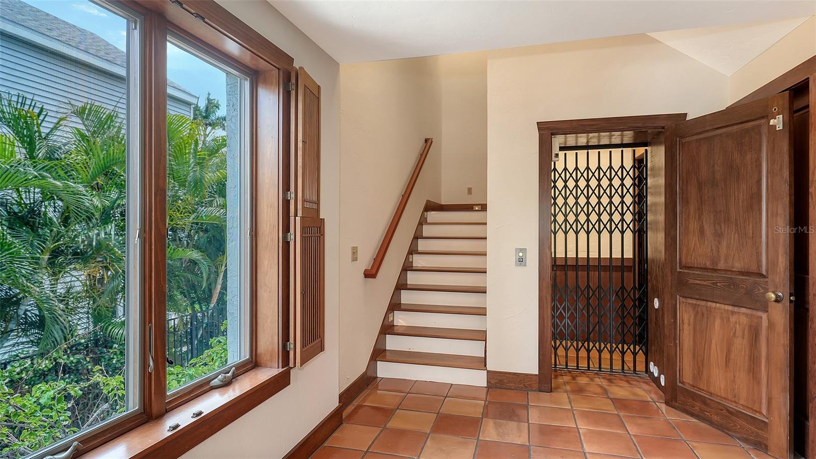156 EMERSON DR, SARASOTA, FL, 34236