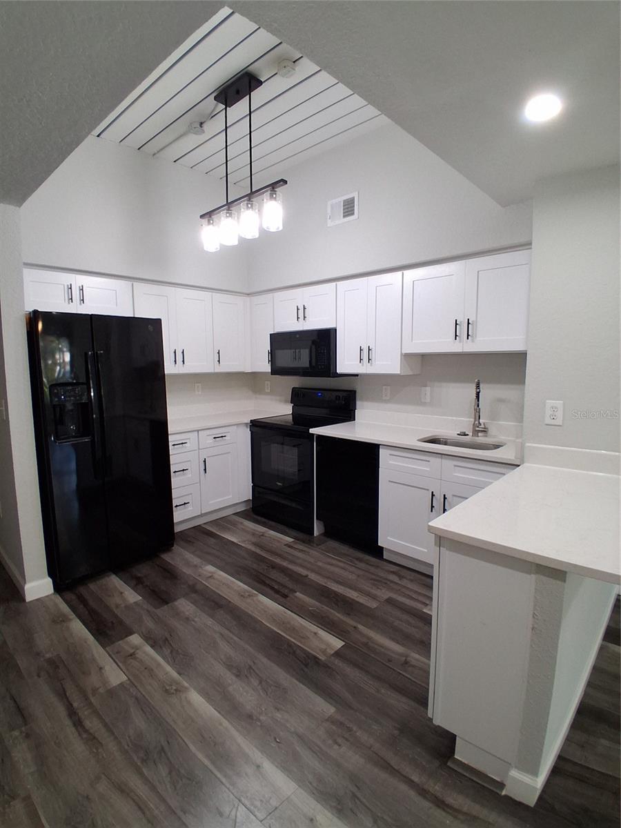 2402 W AZEELE ST #417, TAMPA, FL, 33609