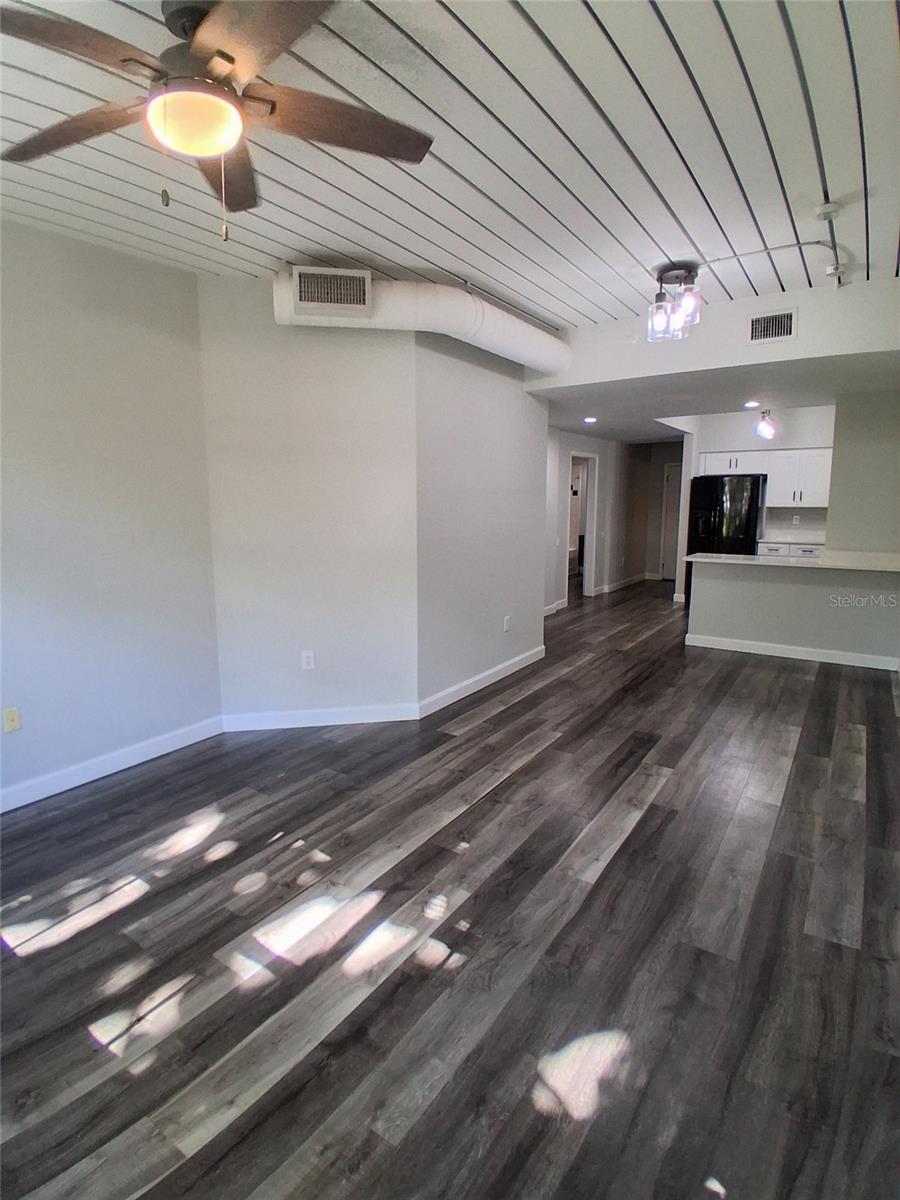 2402 W AZEELE ST #417, TAMPA, FL, 33609