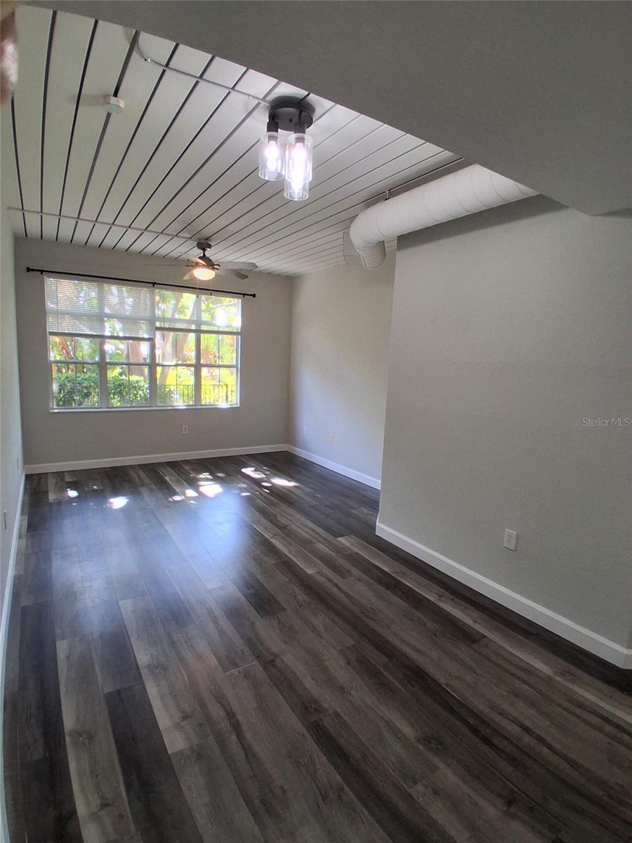 2402 W AZEELE ST #417, TAMPA, FL, 33609