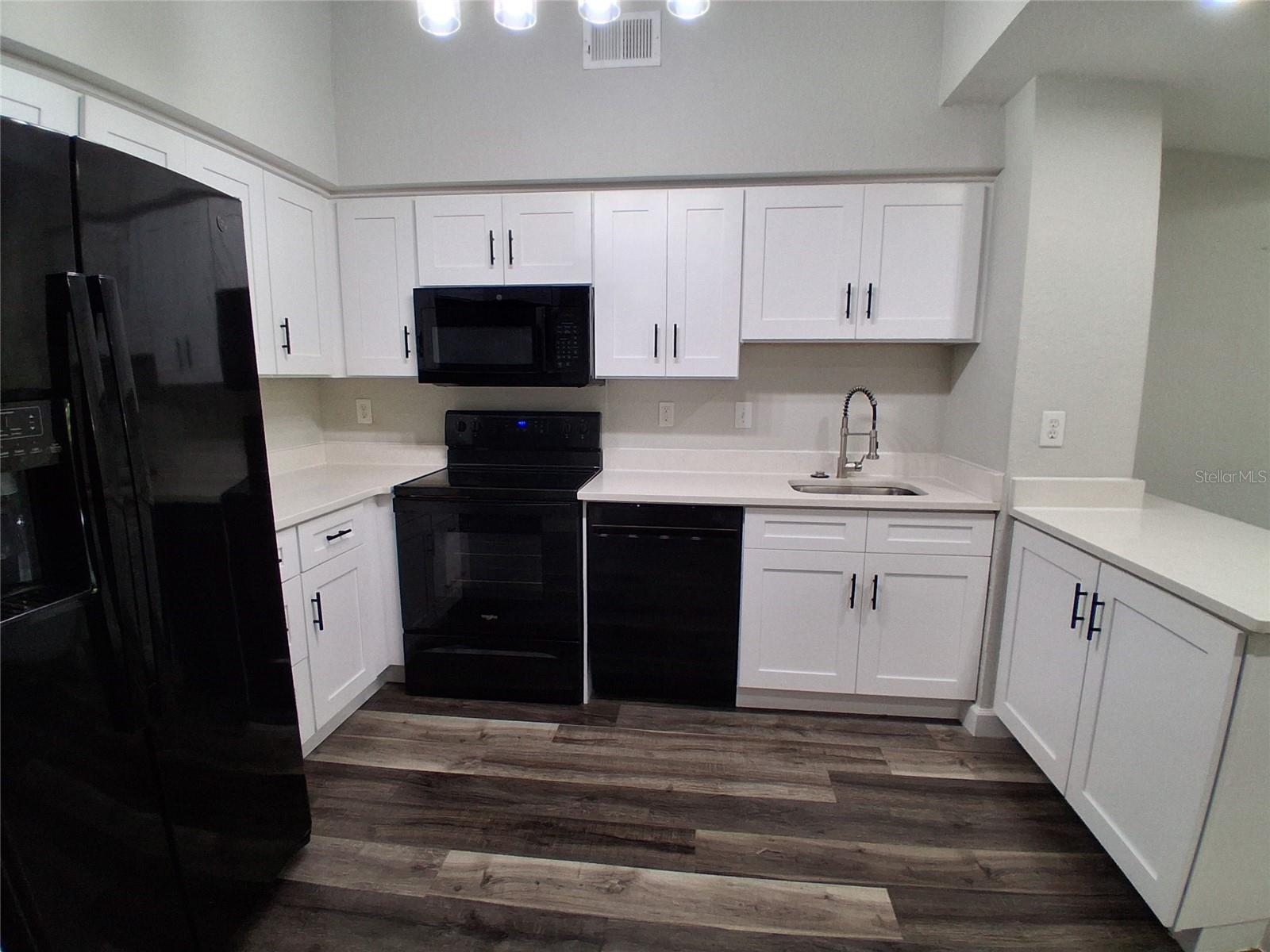 2402 W AZEELE ST #417, TAMPA, FL, 33609