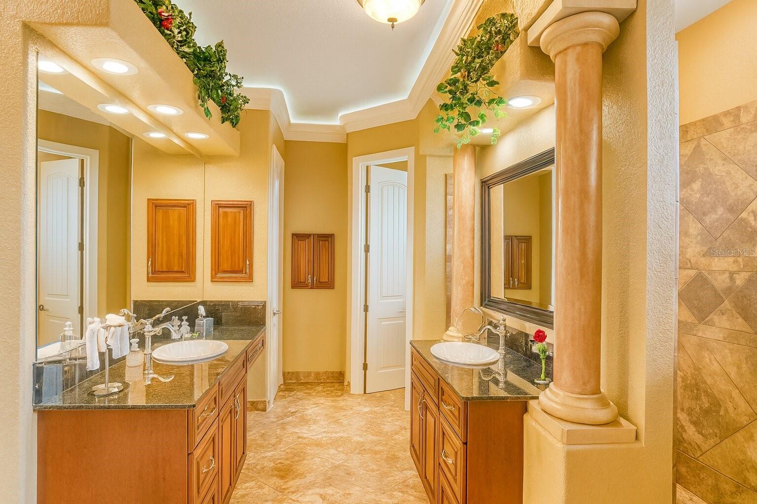 135 TINA ISLAND DR, OSPREY, FL, 34229