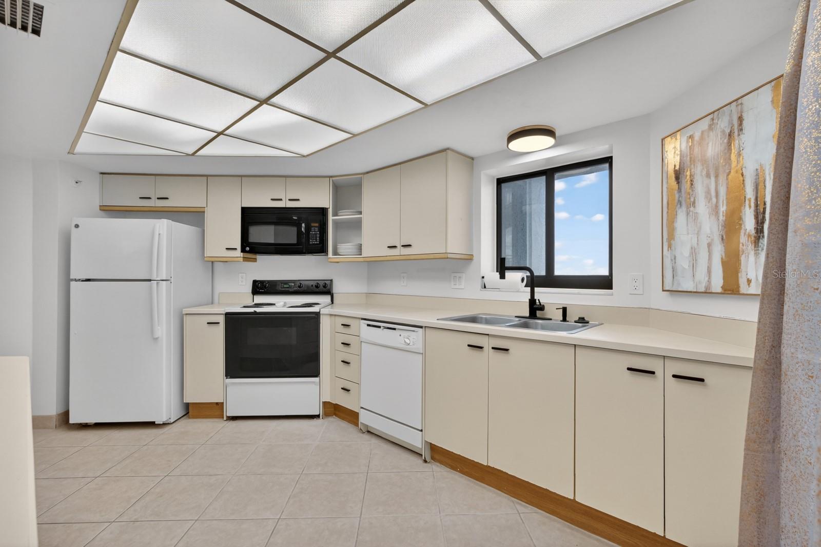 SEYCHELLES CONDO, DAYTONA BEACH, FL, 32118