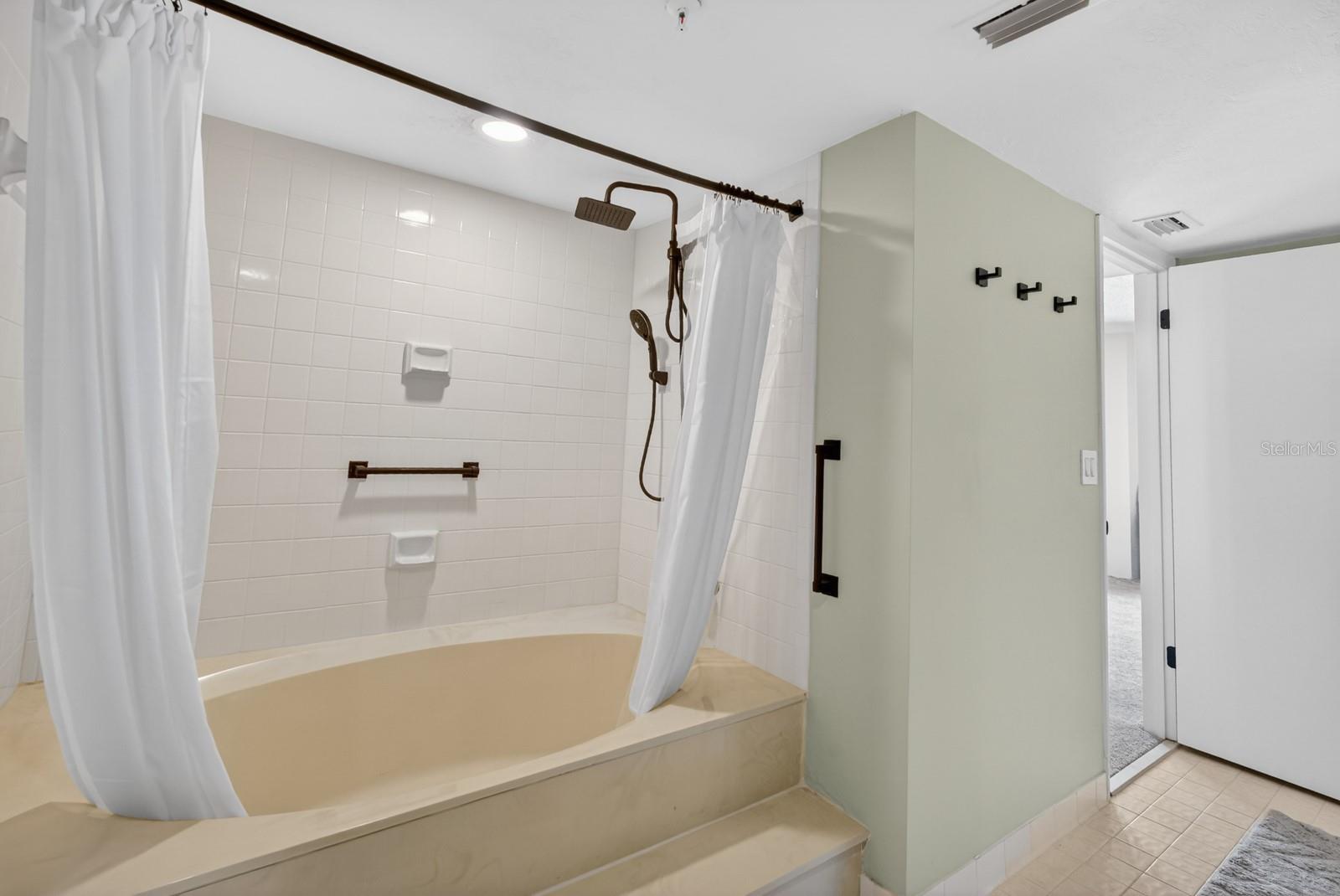 SEYCHELLES CONDO, DAYTONA BEACH, FL, 32118