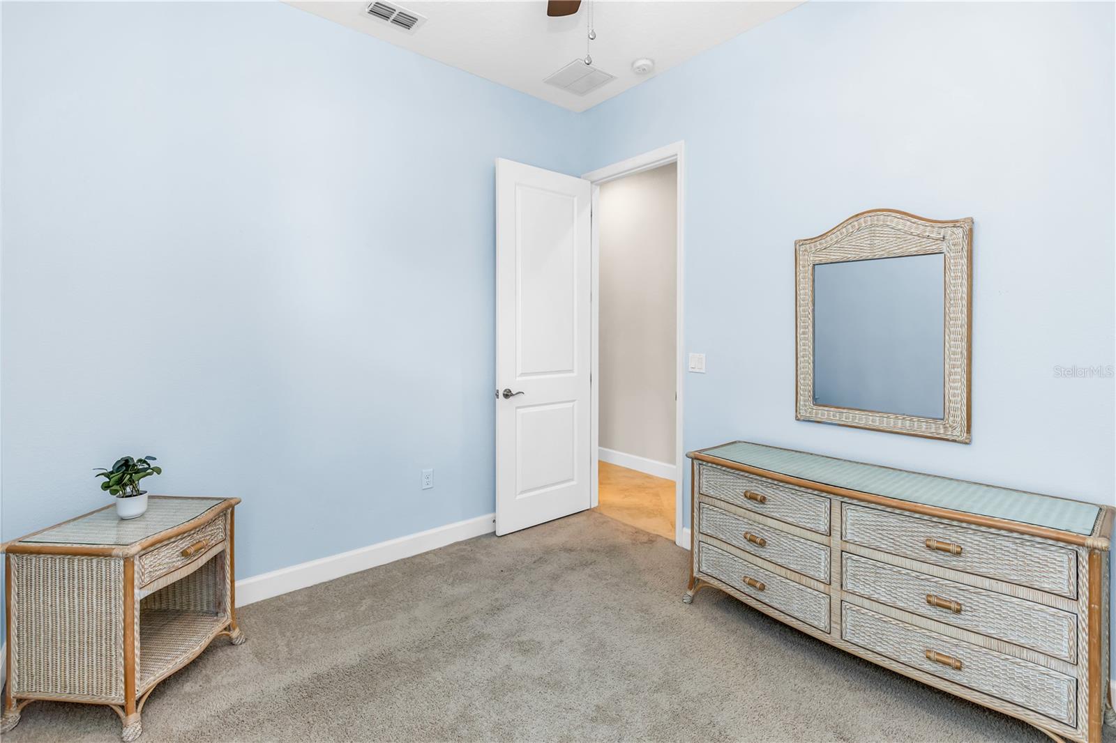 1682 VICTORIA GARDENS DR, DELAND, FL, 32724