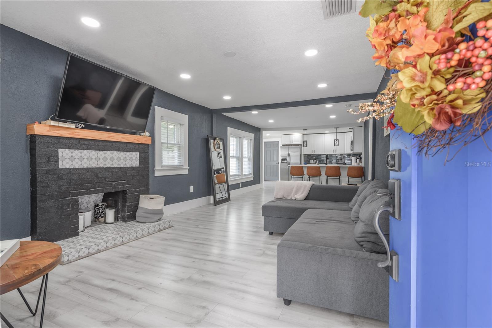 806 E HAMILTON AVE, TAMPA, FL, 33604