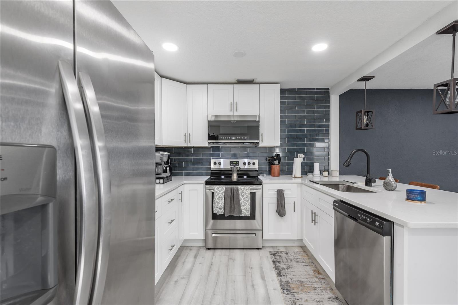 806 E HAMILTON AVE, TAMPA, FL, 33604