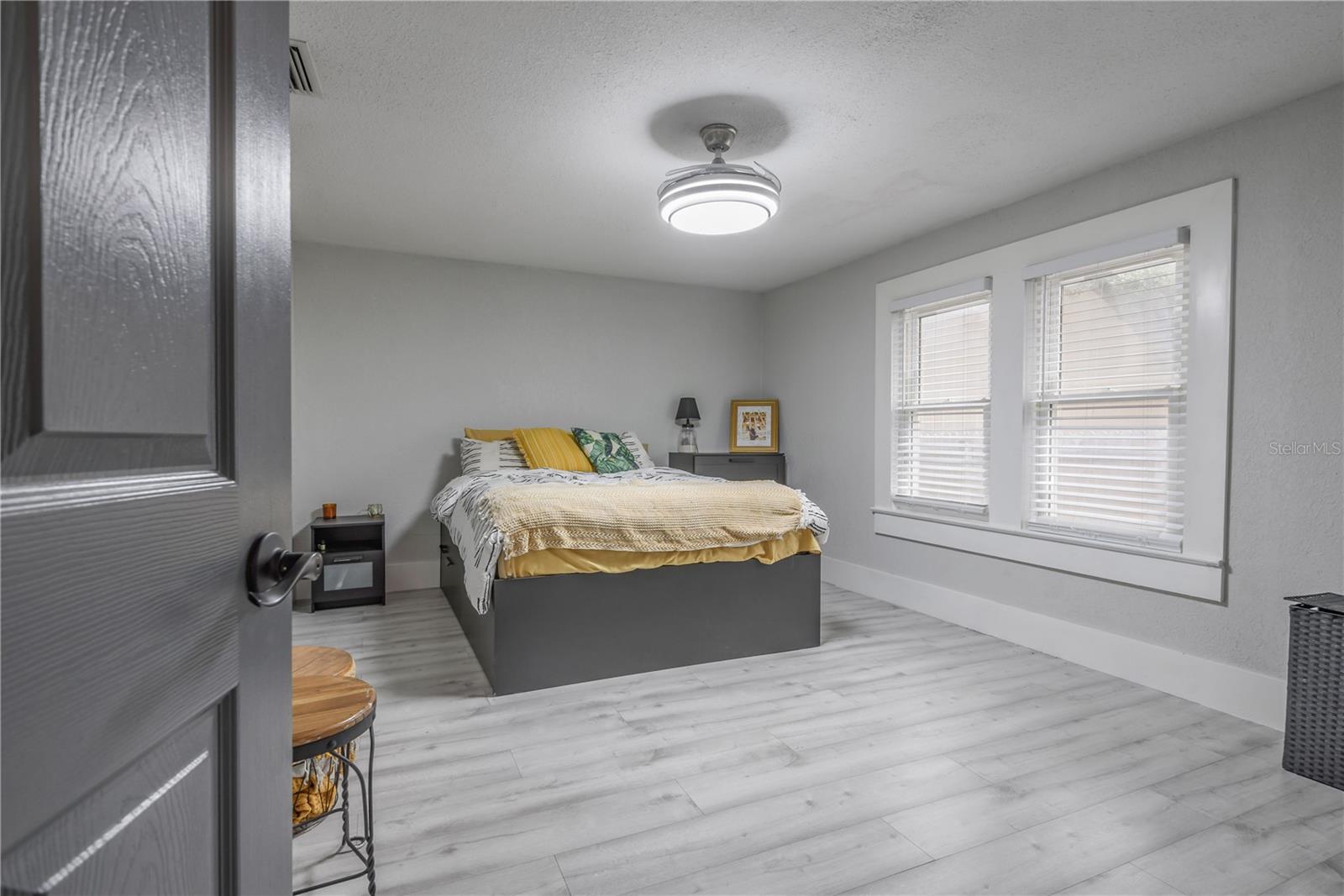 806 E HAMILTON AVE, TAMPA, FL, 33604