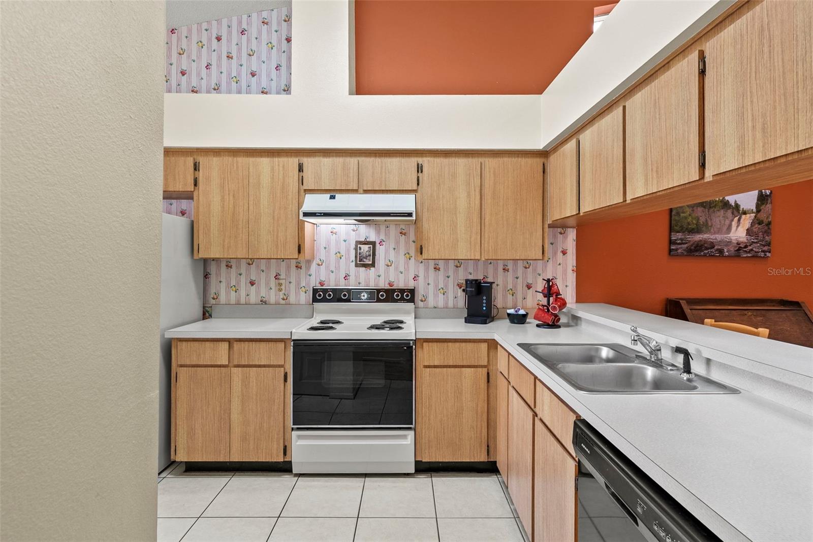 8601 TWIN FARMS PL, TAMPA, FL, 33635