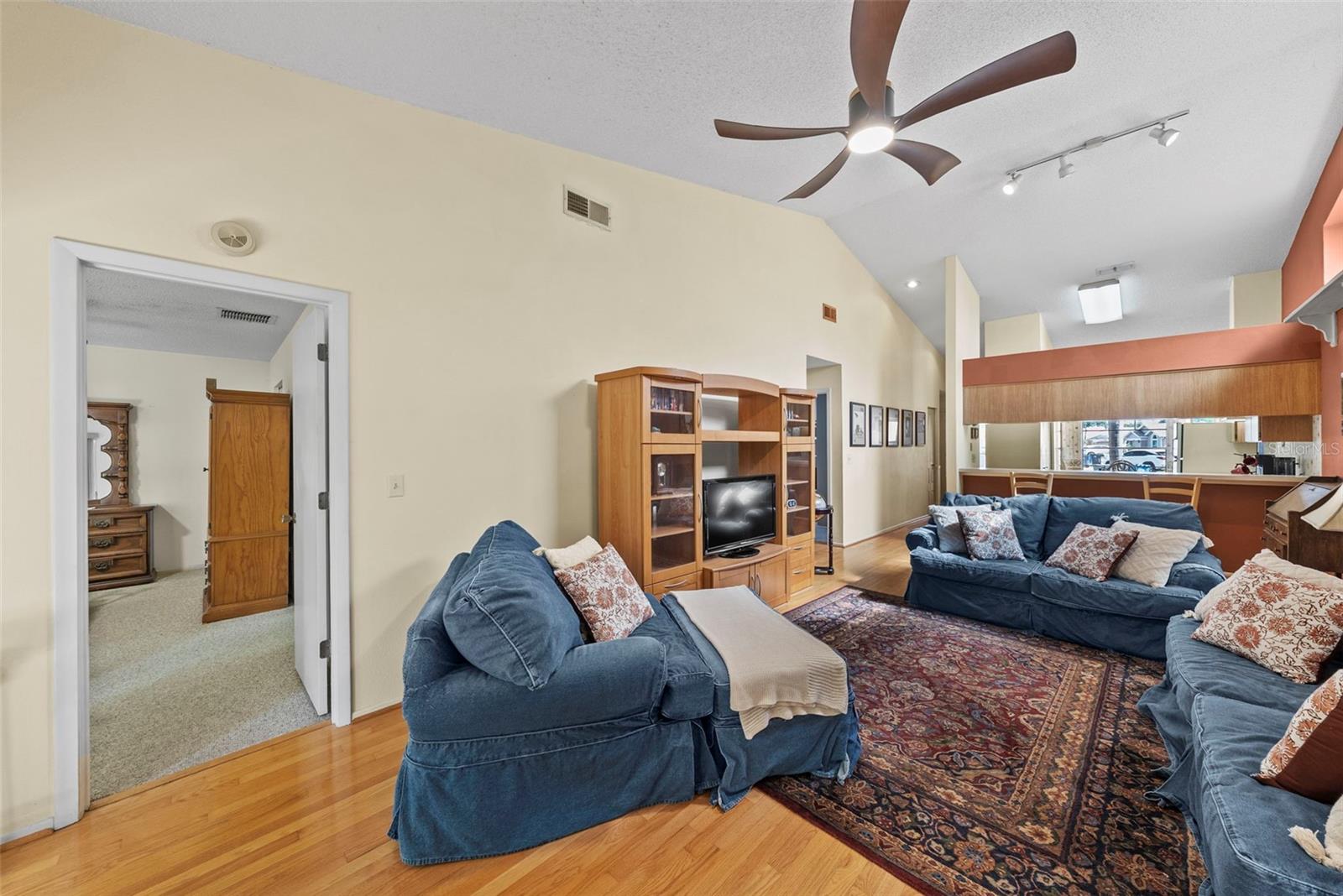 8601 TWIN FARMS PL, TAMPA, FL, 33635