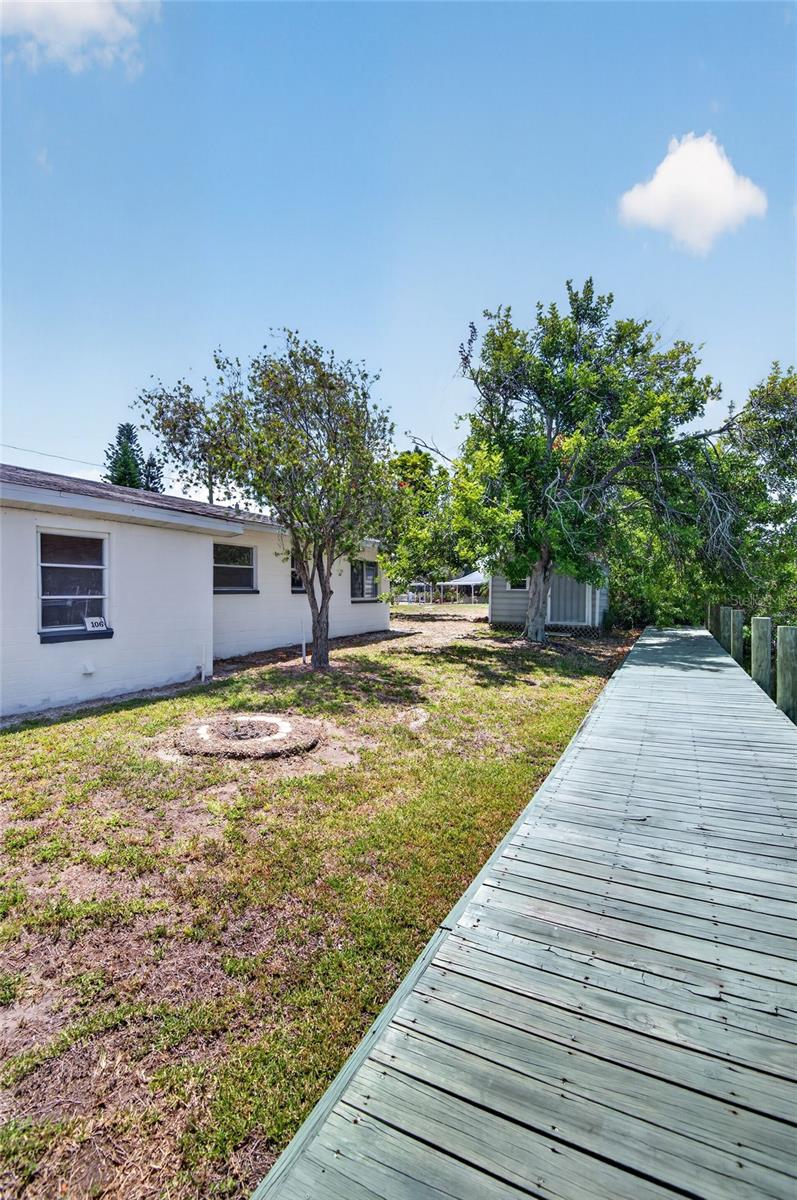 106 W NORTH BRANCH RD, RUSKIN, FL, 33570