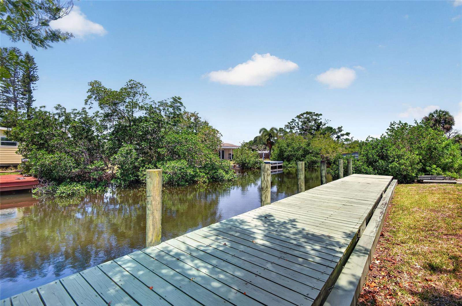 106 W NORTH BRANCH RD, RUSKIN, FL, 33570