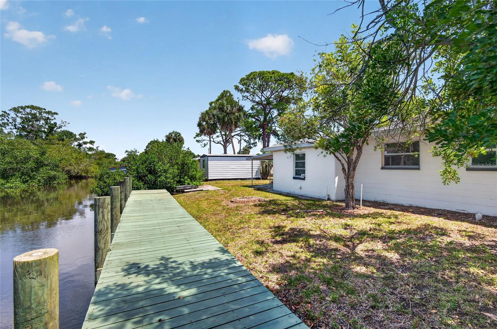 106 W NORTH BRANCH RD, RUSKIN, FL, 33570
