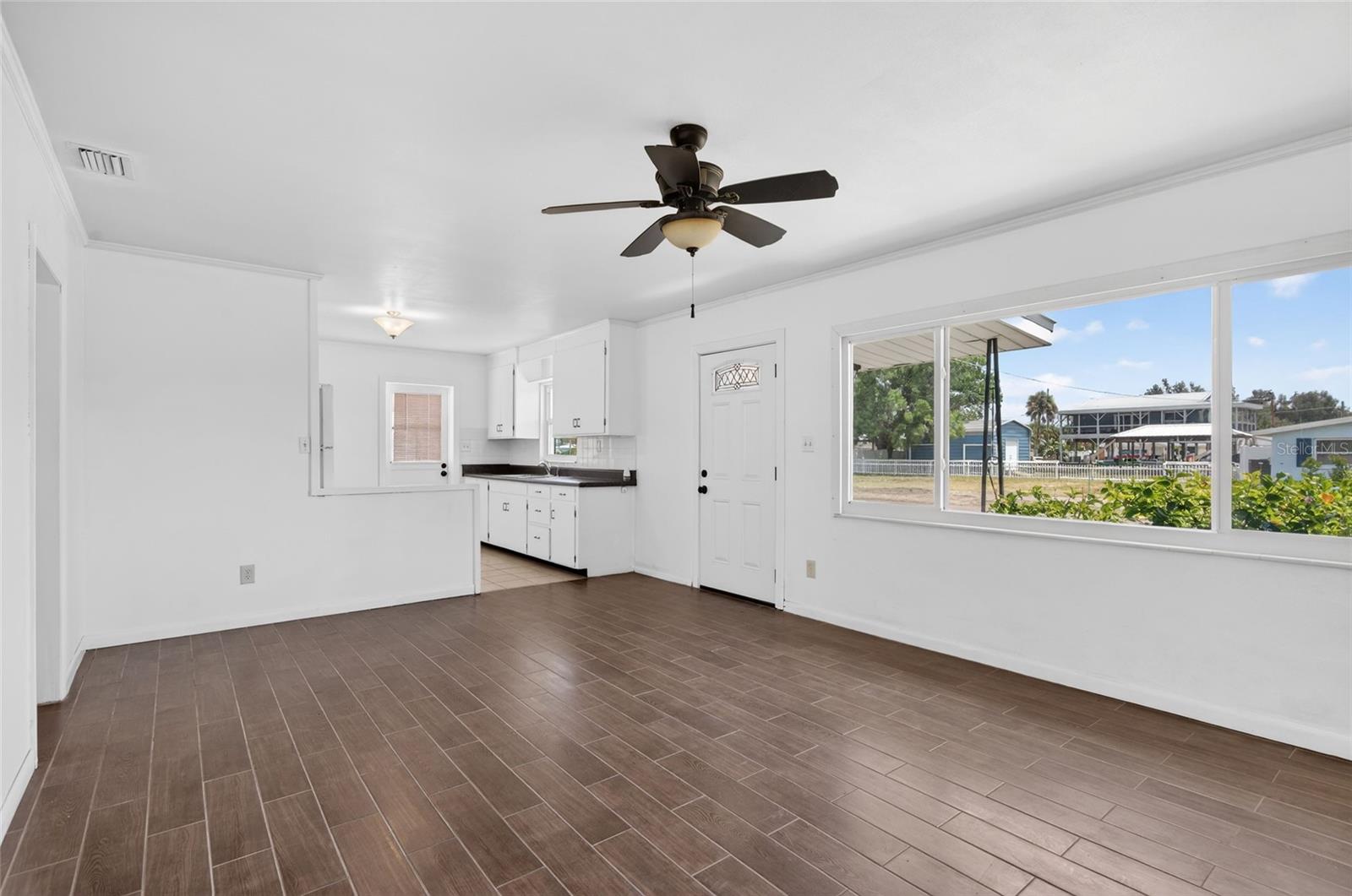 106 W NORTH BRANCH RD, RUSKIN, FL, 33570