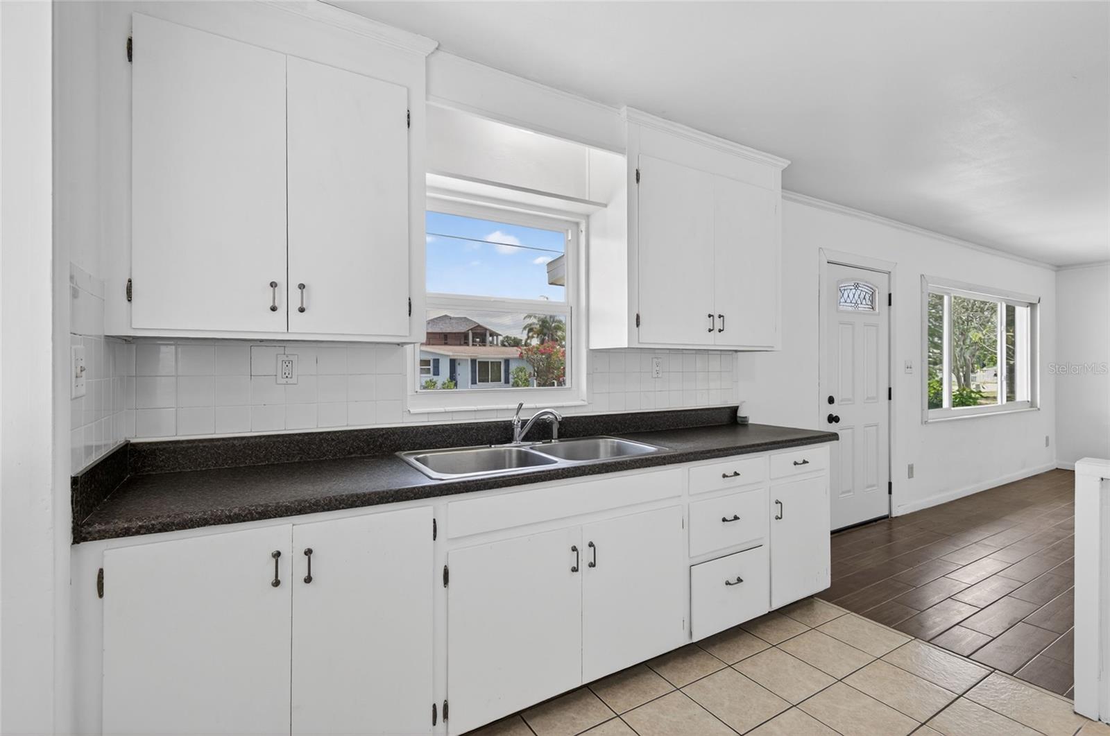 106 W NORTH BRANCH RD, RUSKIN, FL, 33570