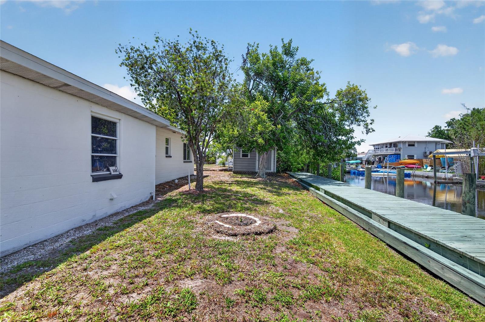 106 W NORTH BRANCH RD, RUSKIN, FL, 33570
