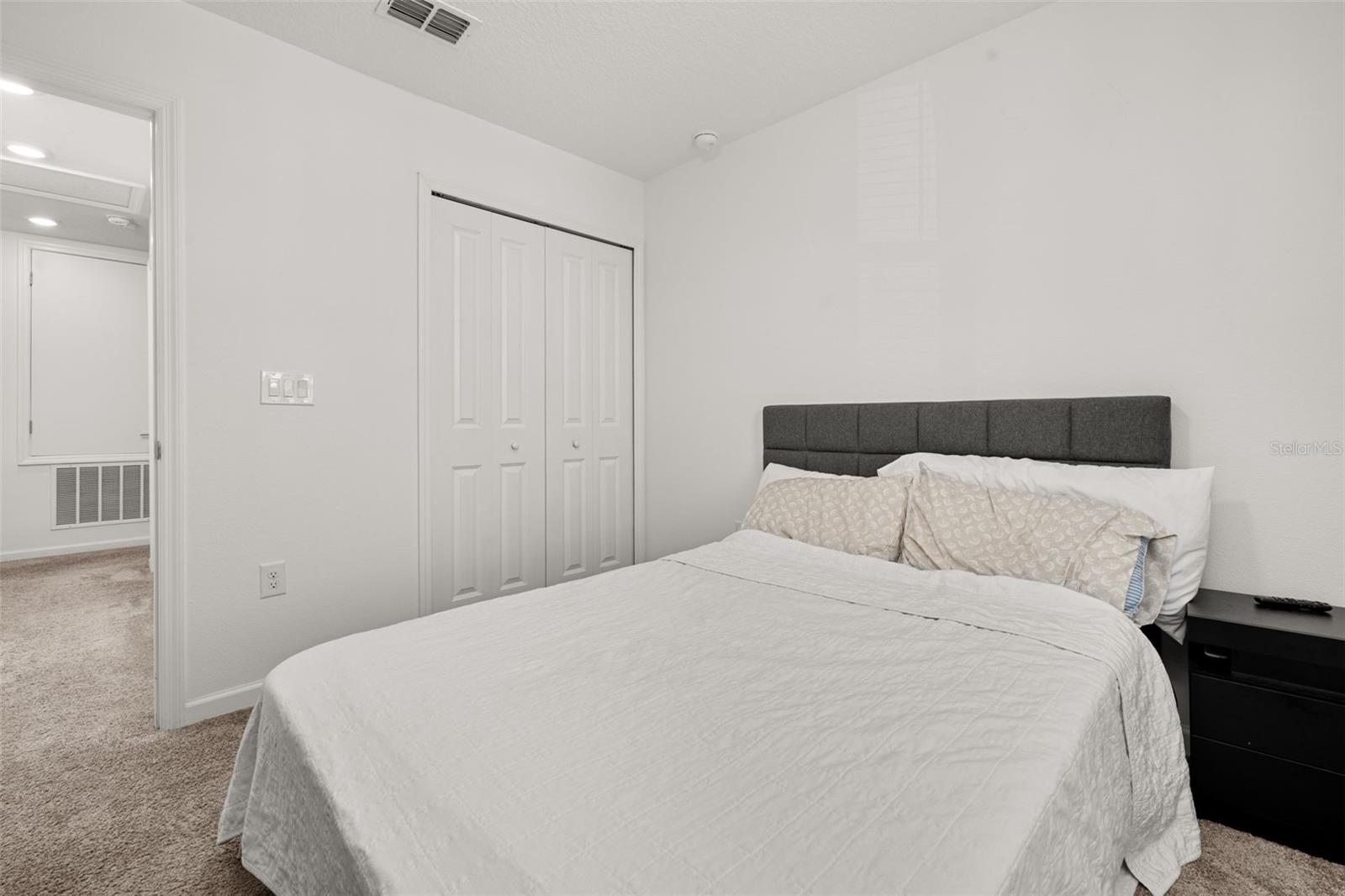 1066 BERRY LN, DAVENPORT, FL, 33837