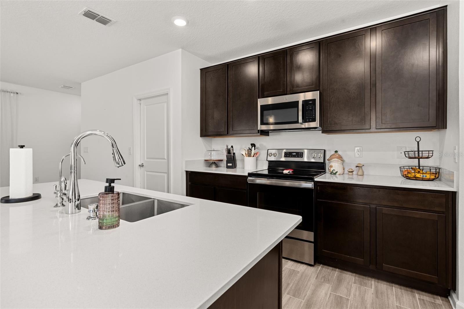 1066 BERRY LN, DAVENPORT, FL, 33837