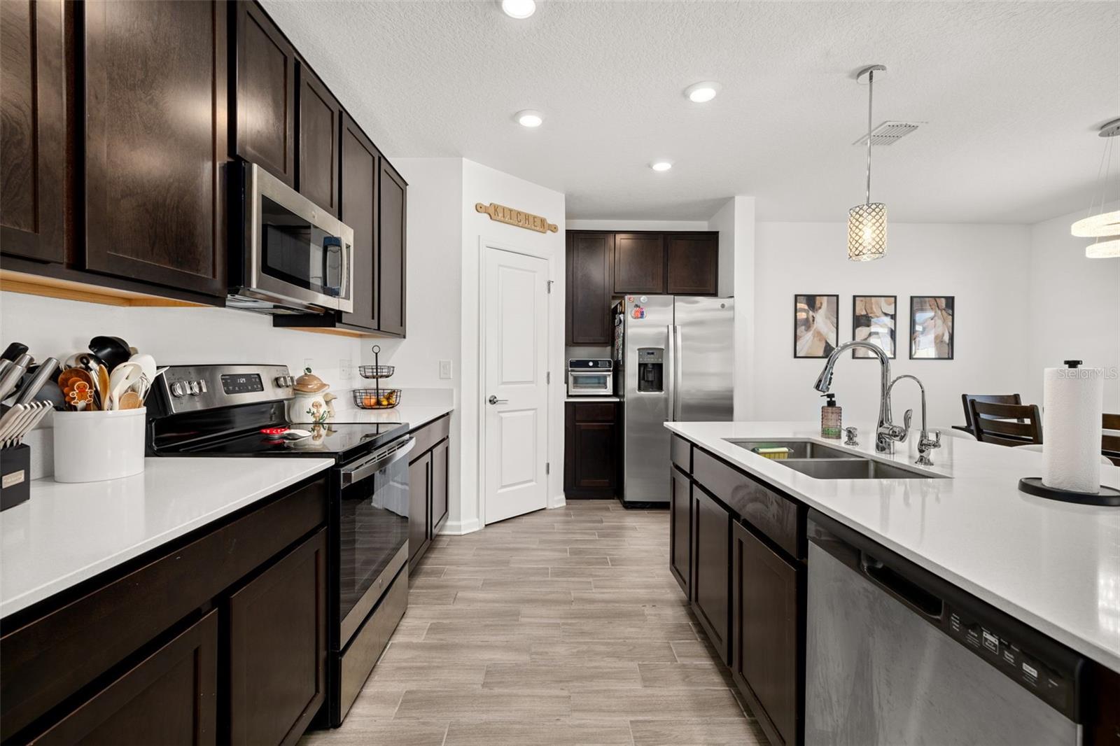 1066 BERRY LN, DAVENPORT, FL, 33837