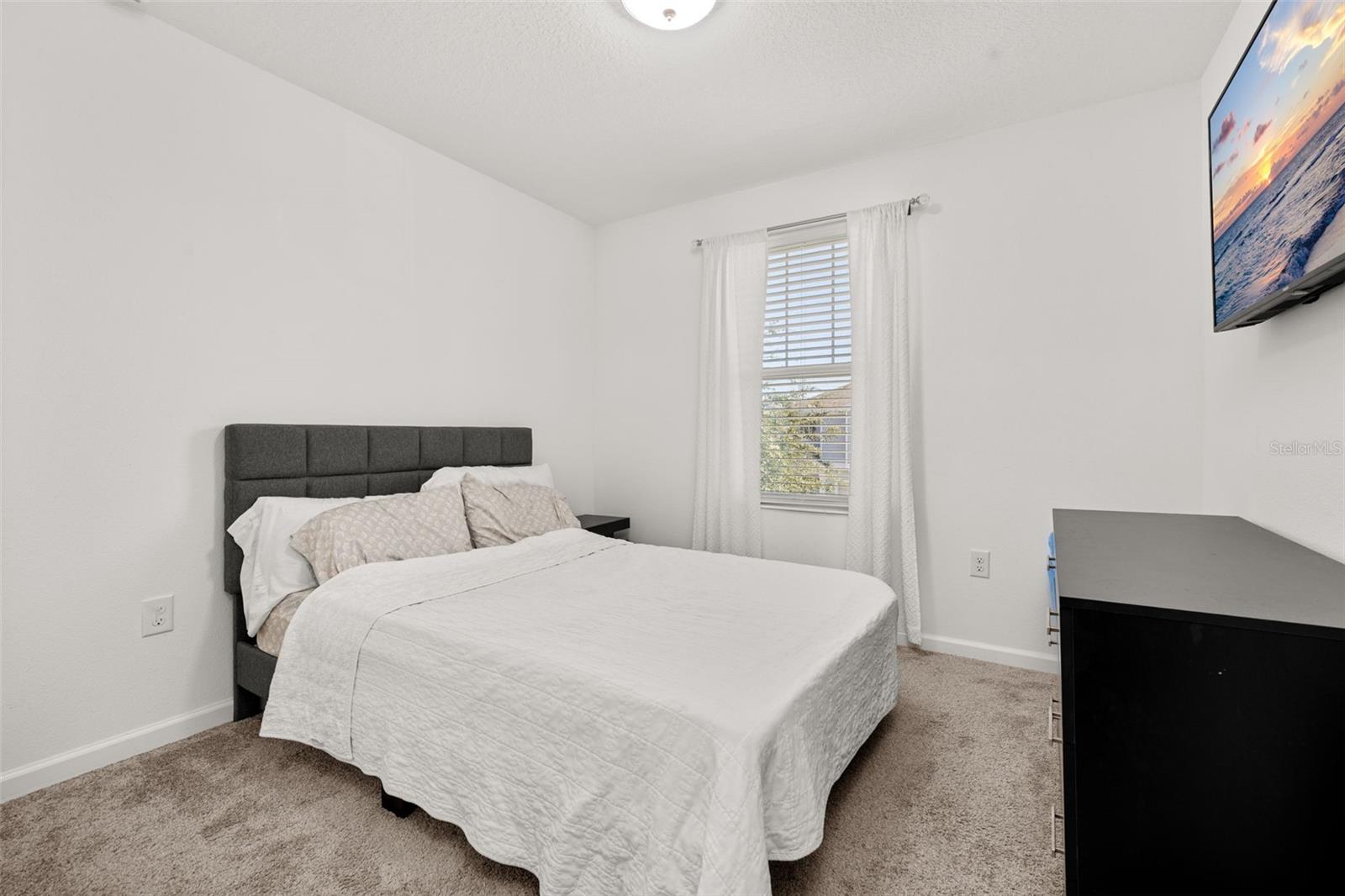 1066 BERRY LN, DAVENPORT, FL, 33837