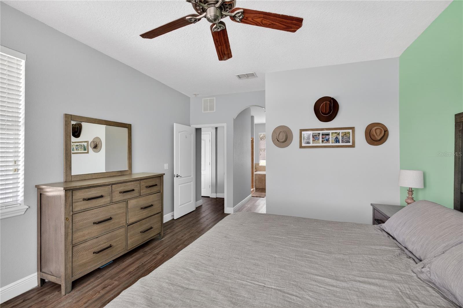 23626 VALDERAMA LN, SORRENTO, FL, 32776
