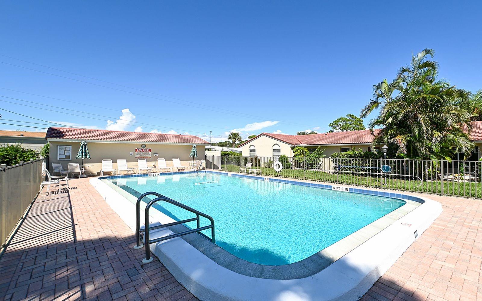 2121 PUEBLO CIR #V6, SARASOTA, FL, 34231