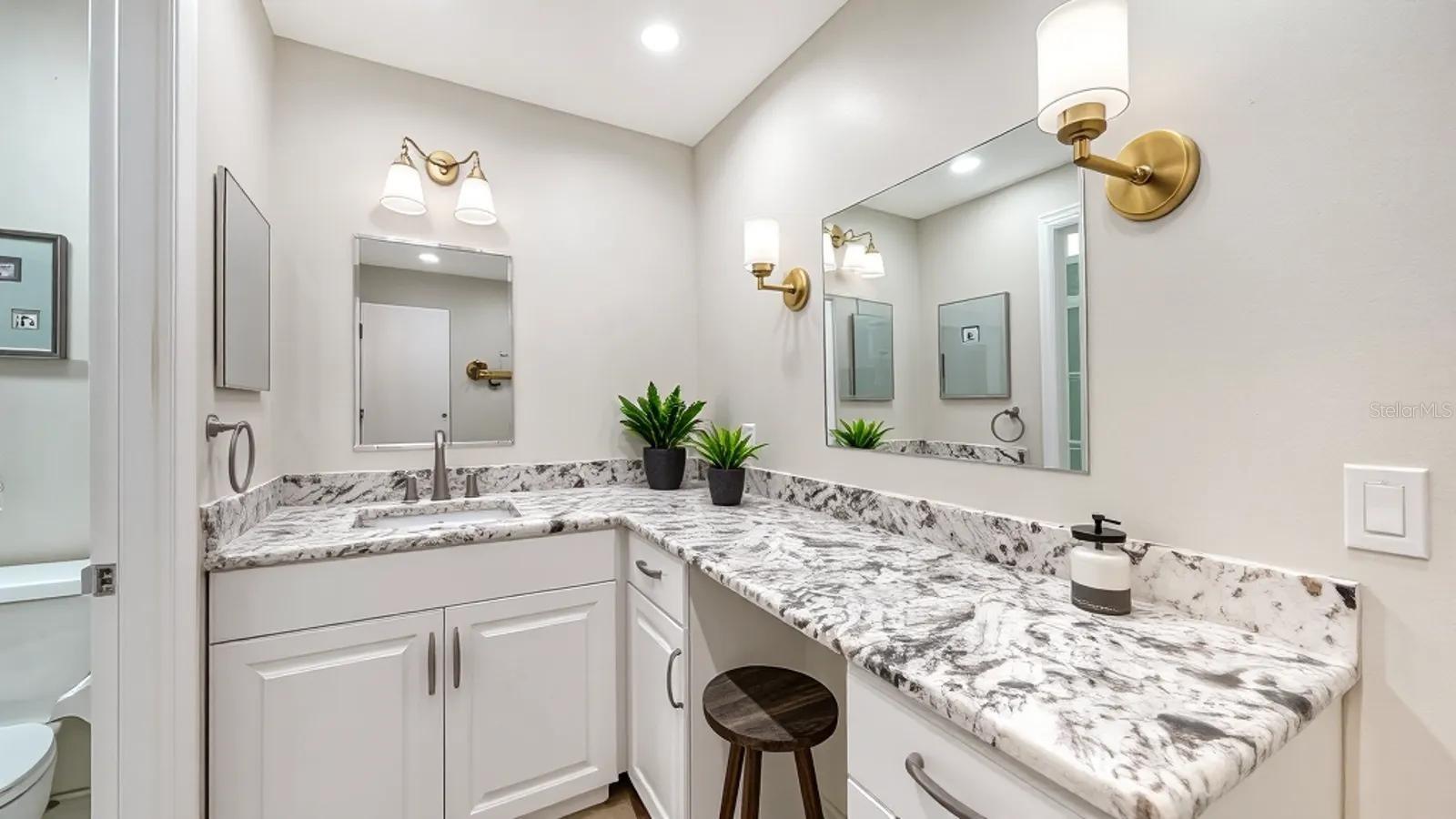 2121 PUEBLO CIR #V6, SARASOTA, FL, 34231