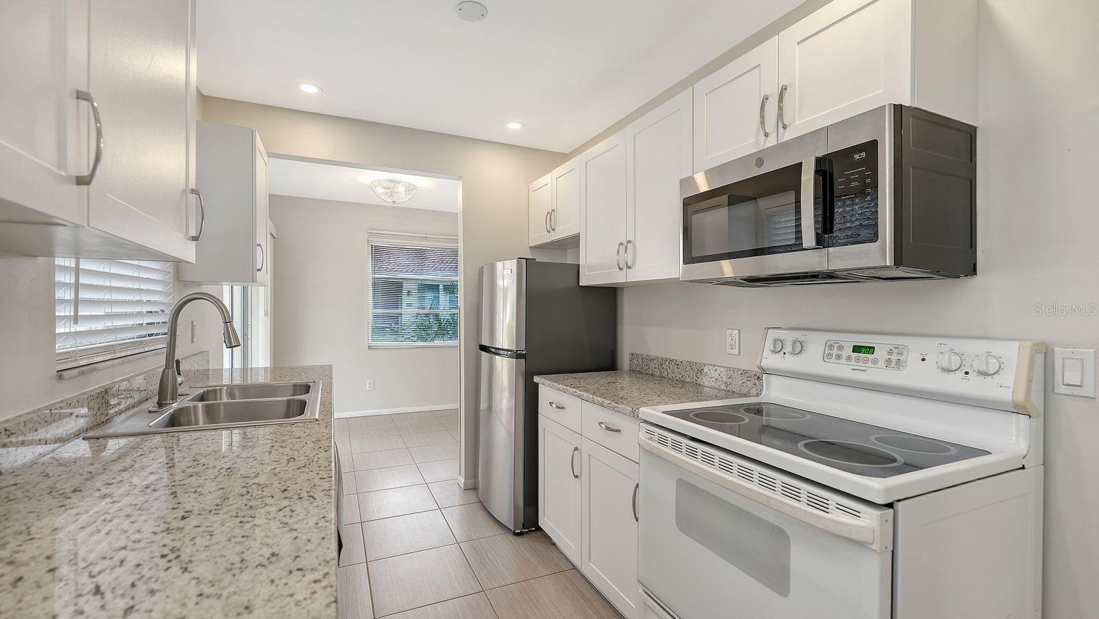 2121 PUEBLO CIR #V6, SARASOTA, FL, 34231