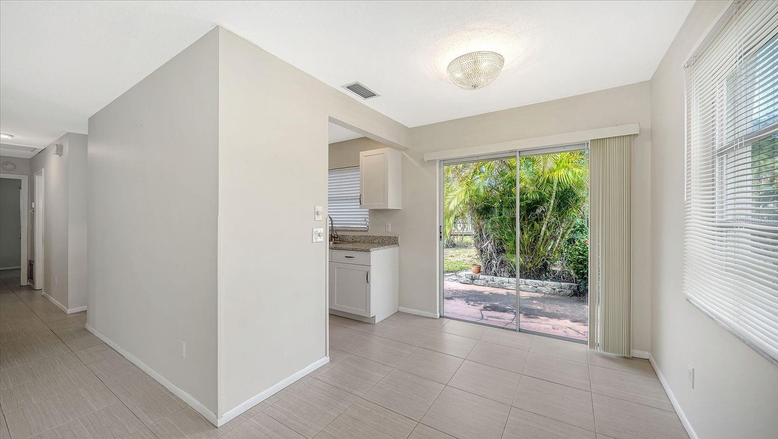 2121 PUEBLO CIR #V6, SARASOTA, FL, 34231