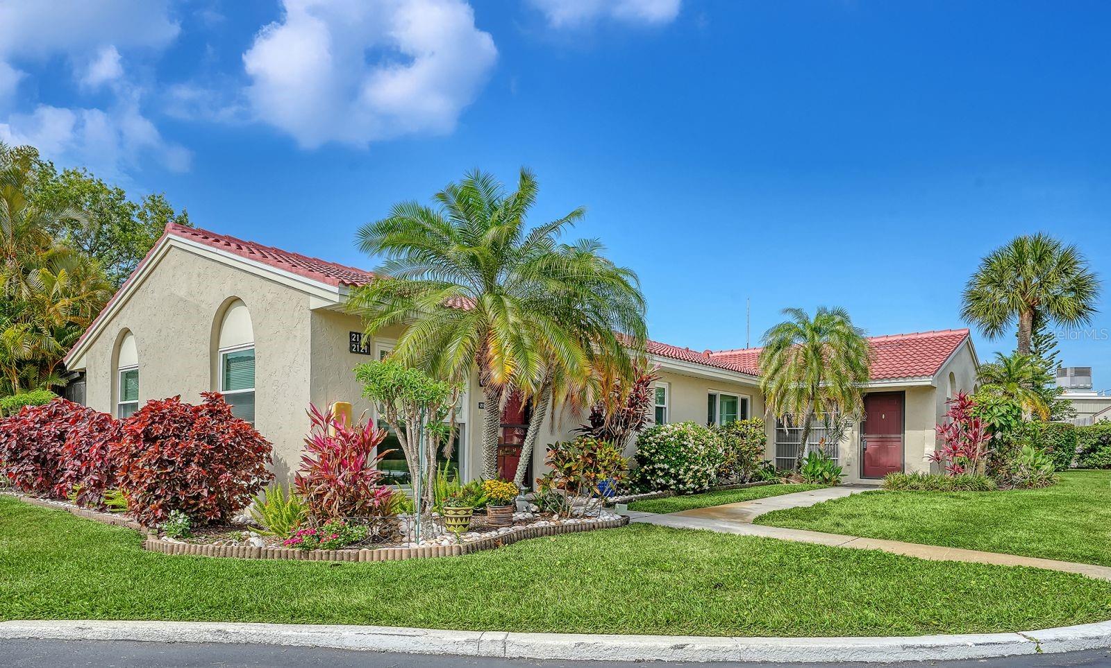 2121 PUEBLO CIR #V6, SARASOTA, FL, 34231