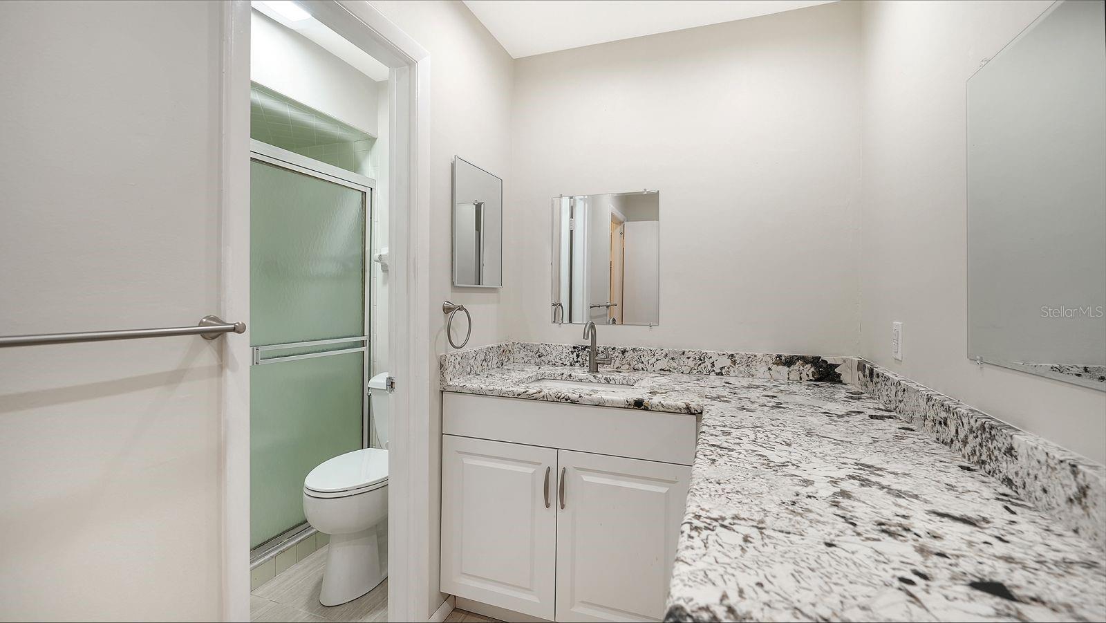 2121 PUEBLO CIR #V6, SARASOTA, FL, 34231