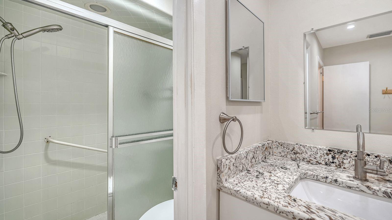 2121 PUEBLO CIR #V6, SARASOTA, FL, 34231