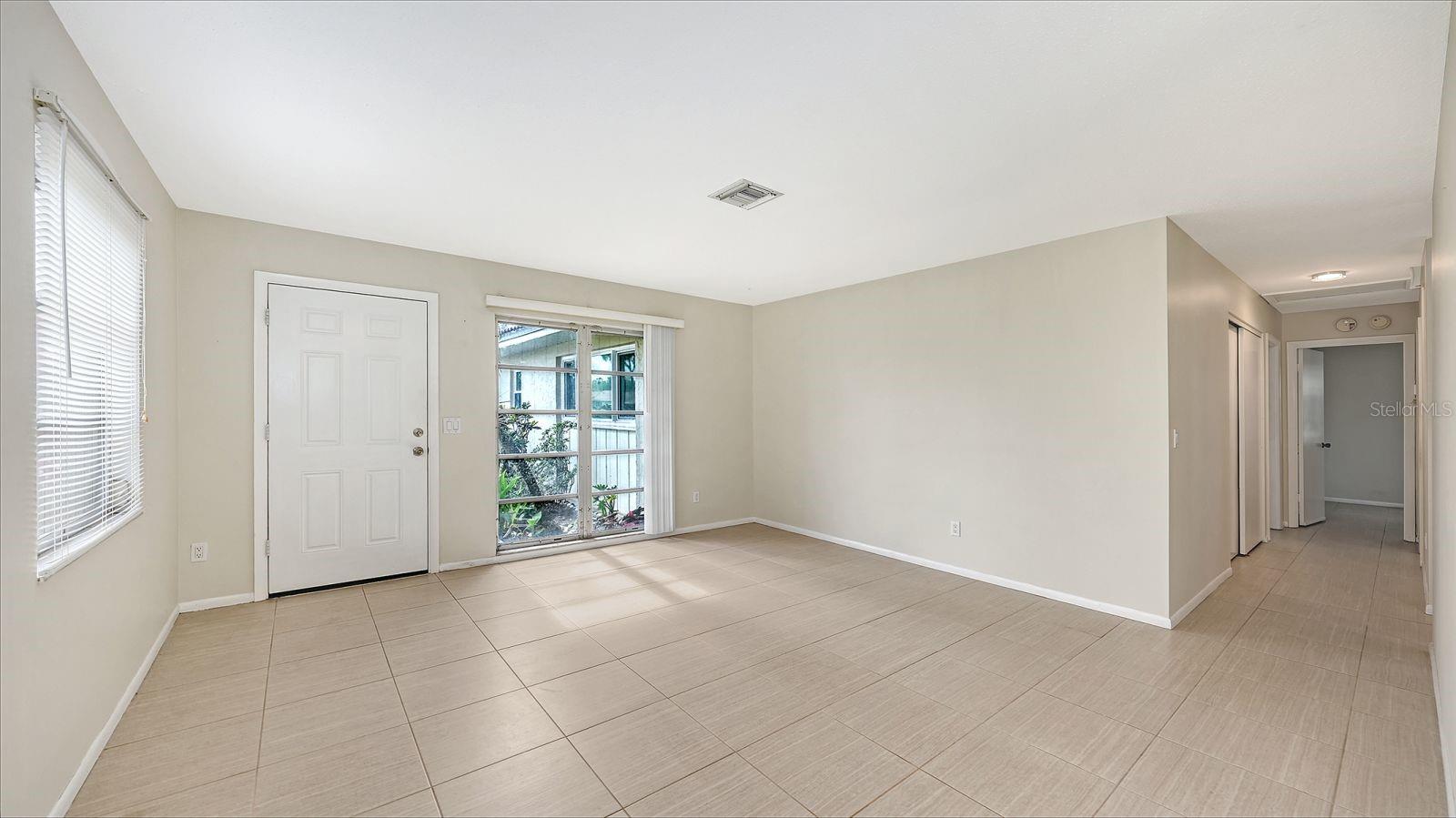 2121 PUEBLO CIR #V6, SARASOTA, FL, 34231
