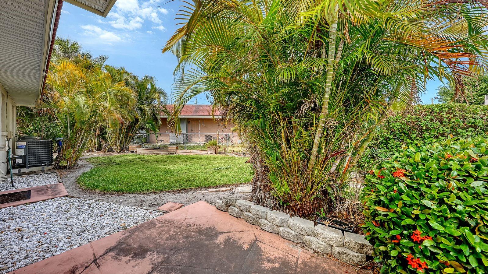 2121 PUEBLO CIR #V6, SARASOTA, FL, 34231