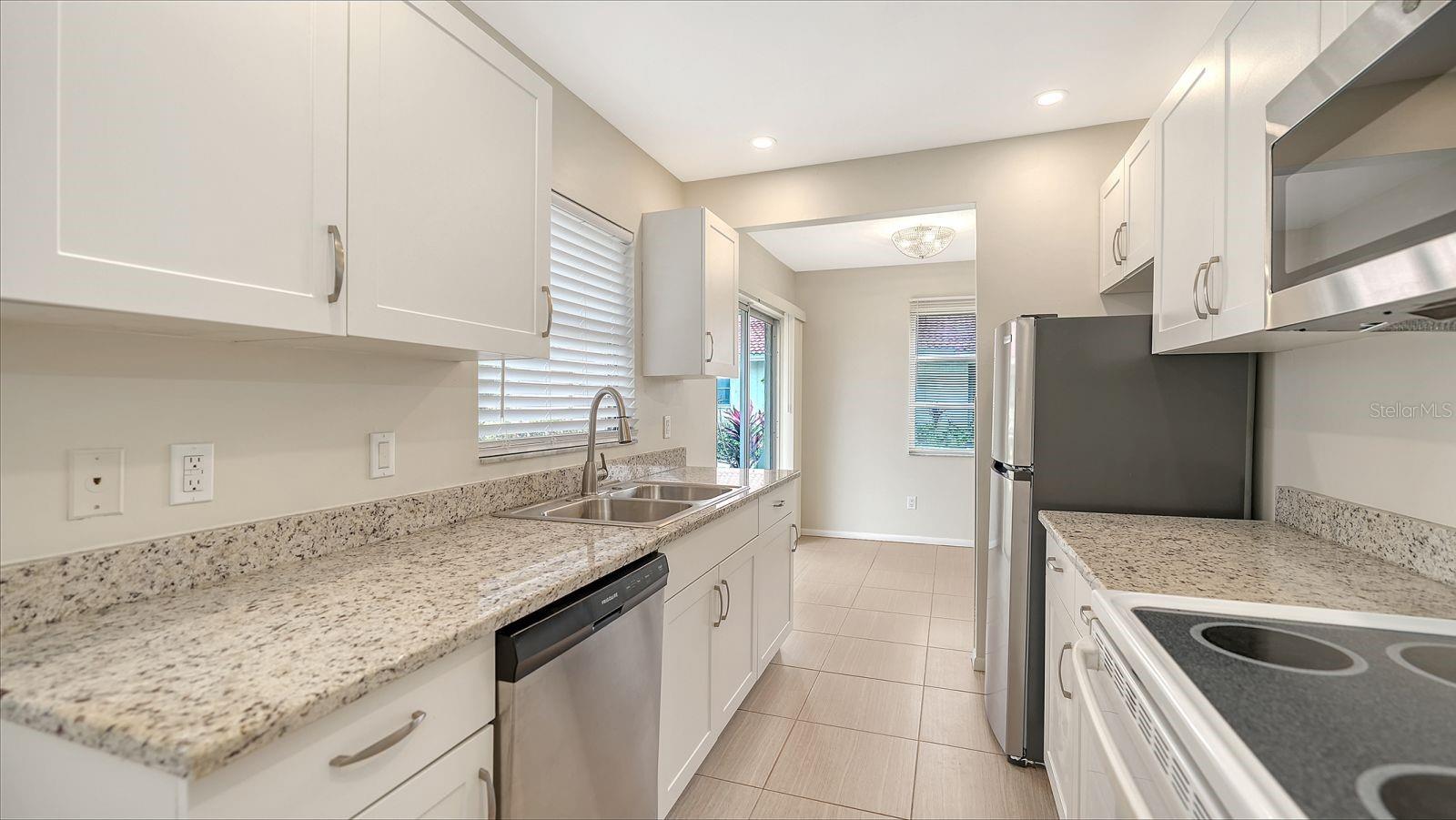 2121 PUEBLO CIR #V6, SARASOTA, FL, 34231
