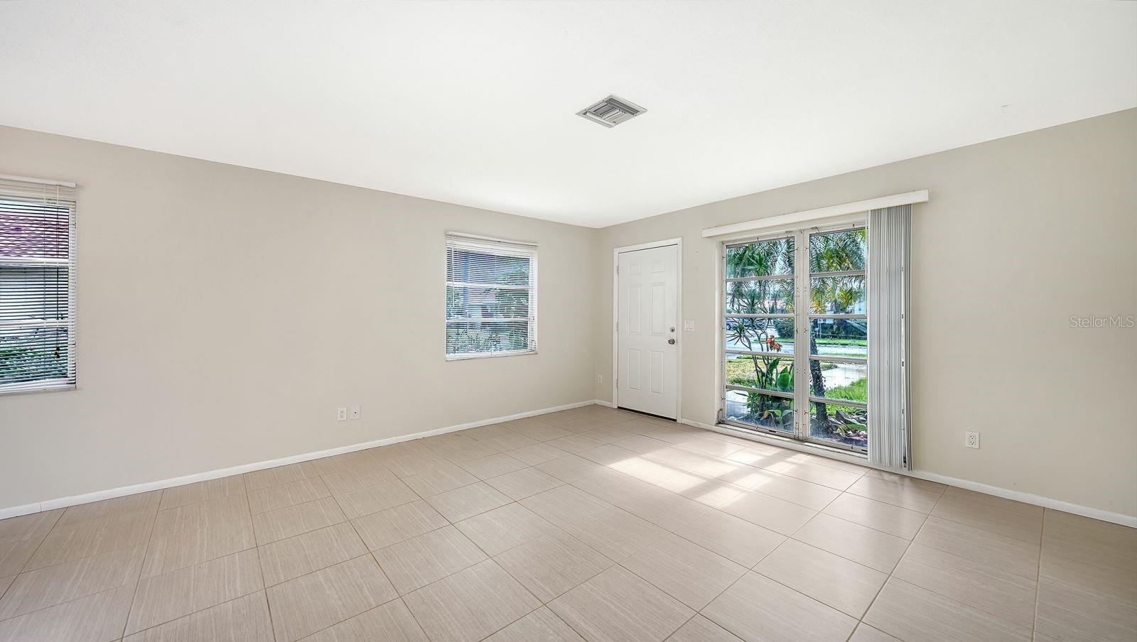 2121 PUEBLO CIR #V6, SARASOTA, FL, 34231