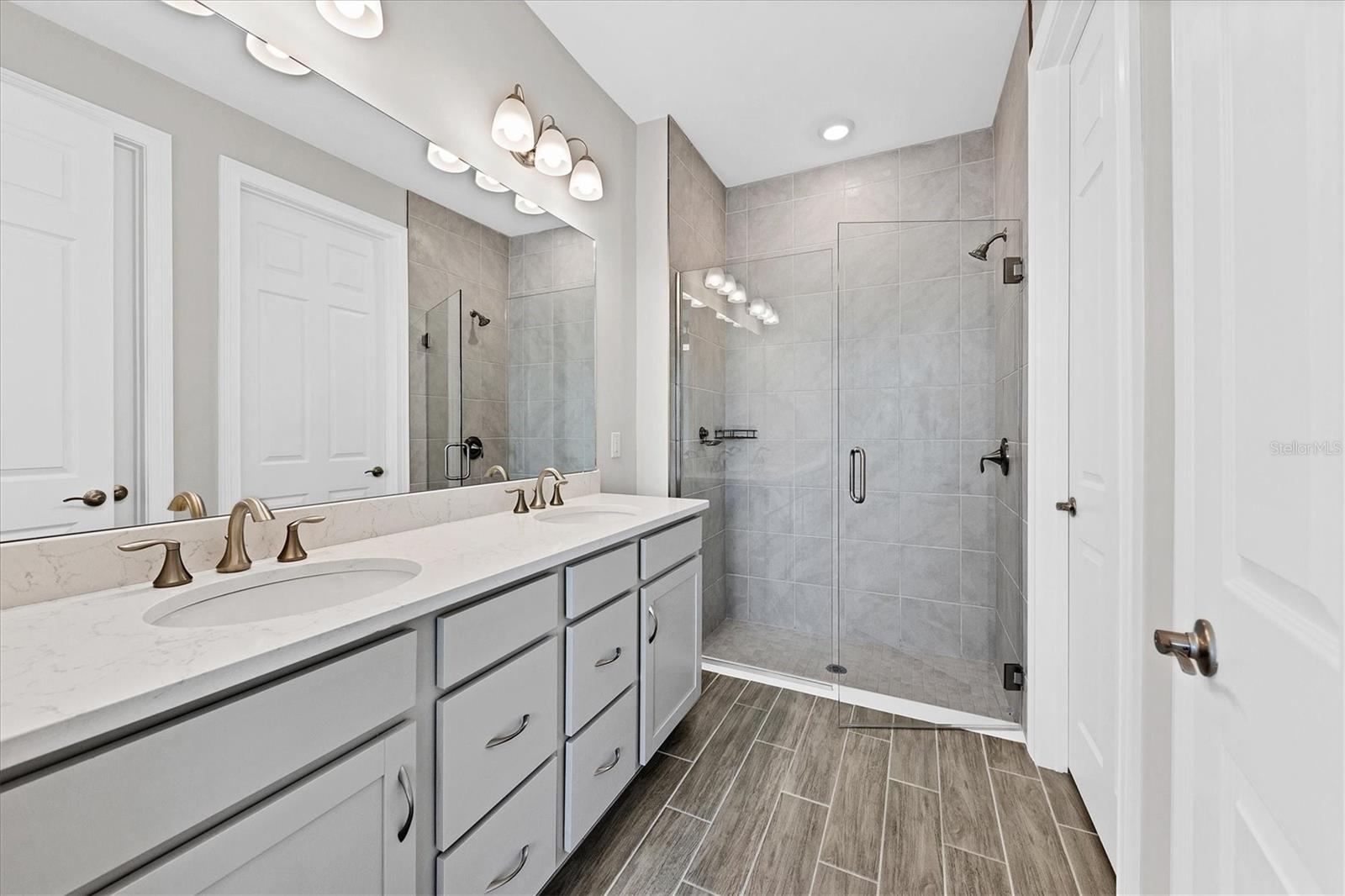 111 IBIZA LOOP, VENICE, FL, 34292