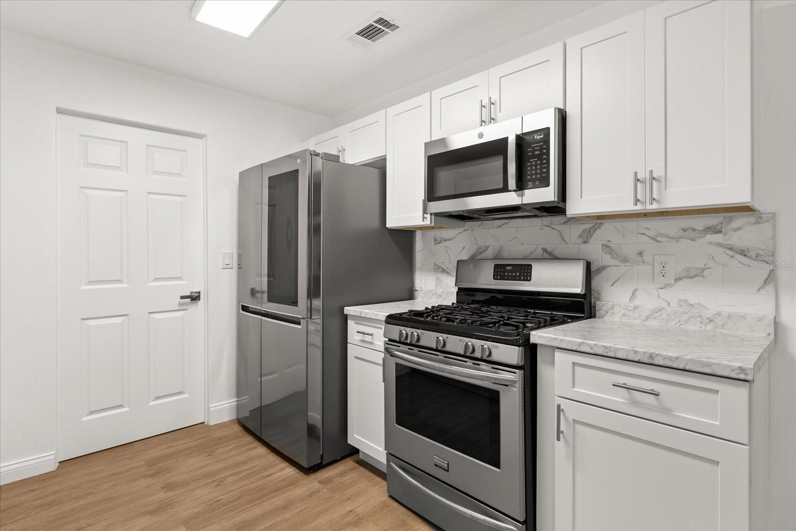 210 KENSINGTON AVE, DELAND, FL, 32724