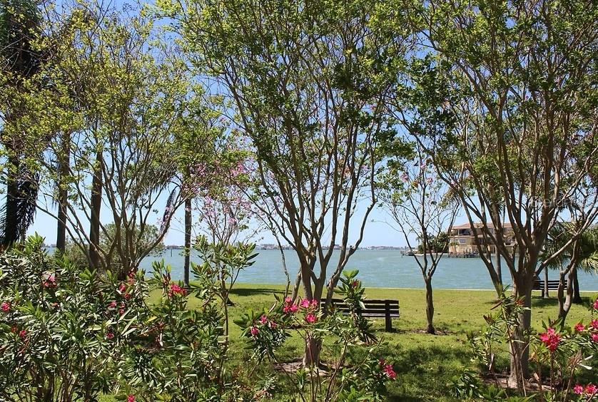 6075 SHORE BLVD S #215, GULFPORT, FL, 33707