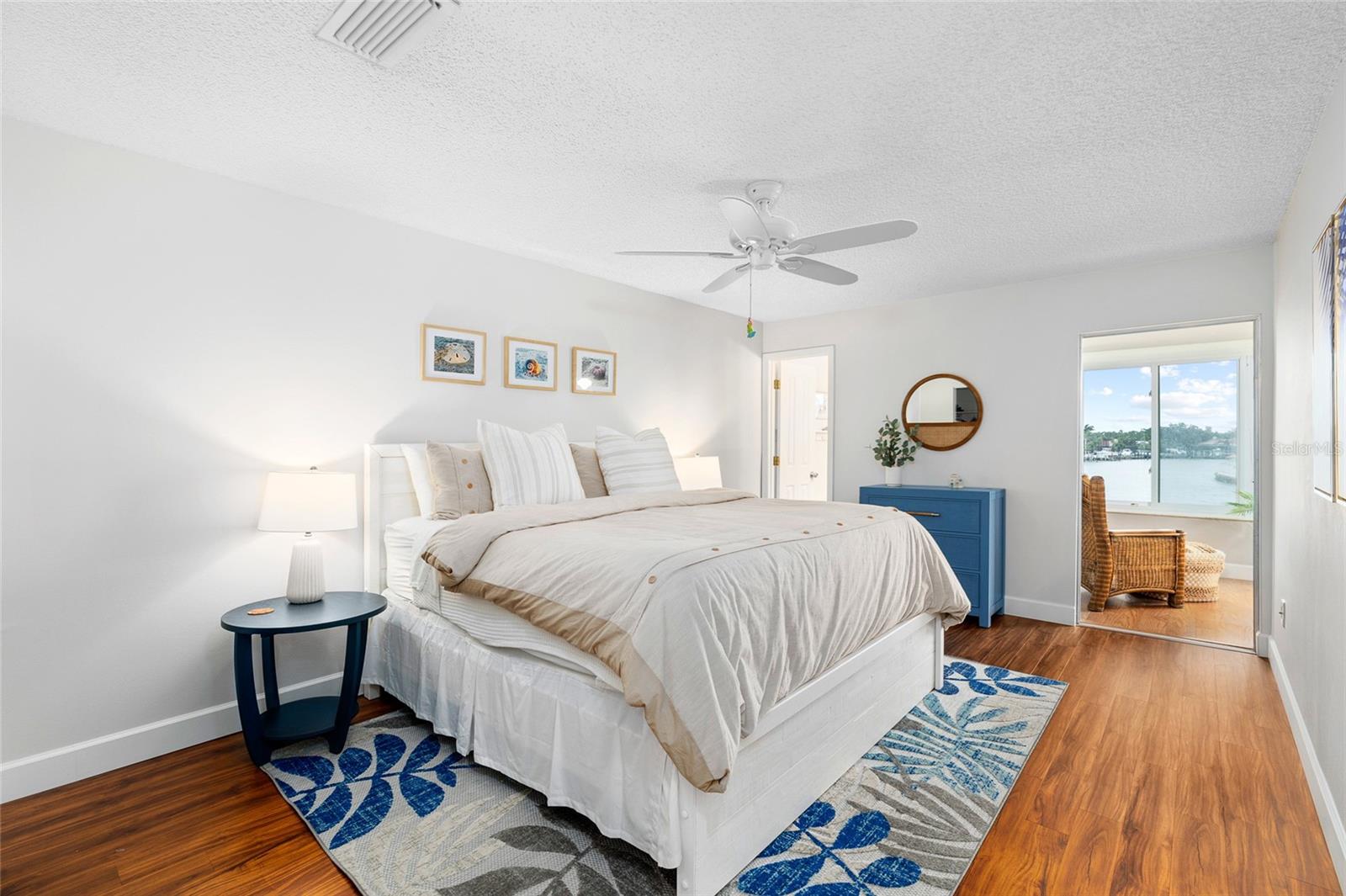 6075 SHORE BLVD S #215, GULFPORT, FL, 33707