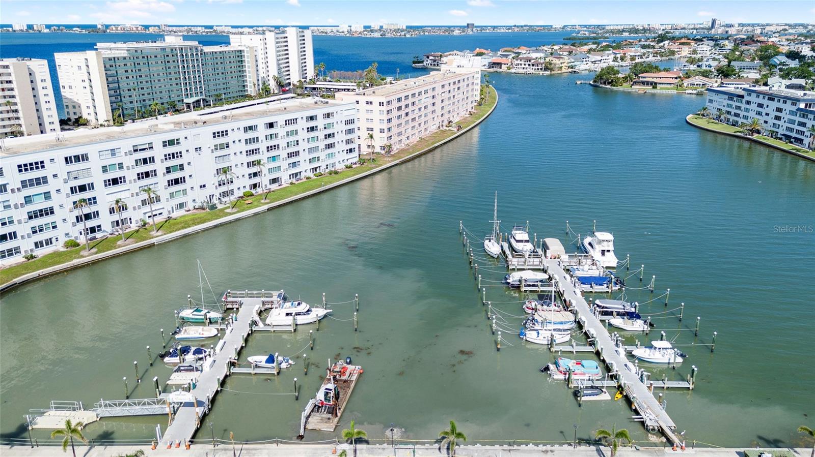6075 SHORE BLVD S #215, GULFPORT, FL, 33707