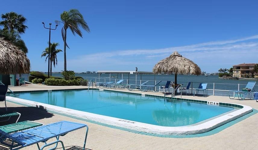 6075 SHORE BLVD S #215, GULFPORT, FL, 33707